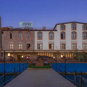 Hotel Bacacan Ayvalı